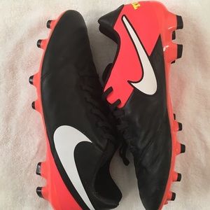 Nike Tiempo Genio FG Size 10.5